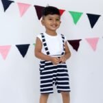 Sleeves Tee & Striped Suspender