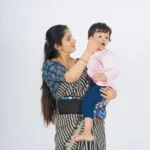 Hippy Hop - One strap Hip Seat Baby Carrier with Storage Pockets - Image 17